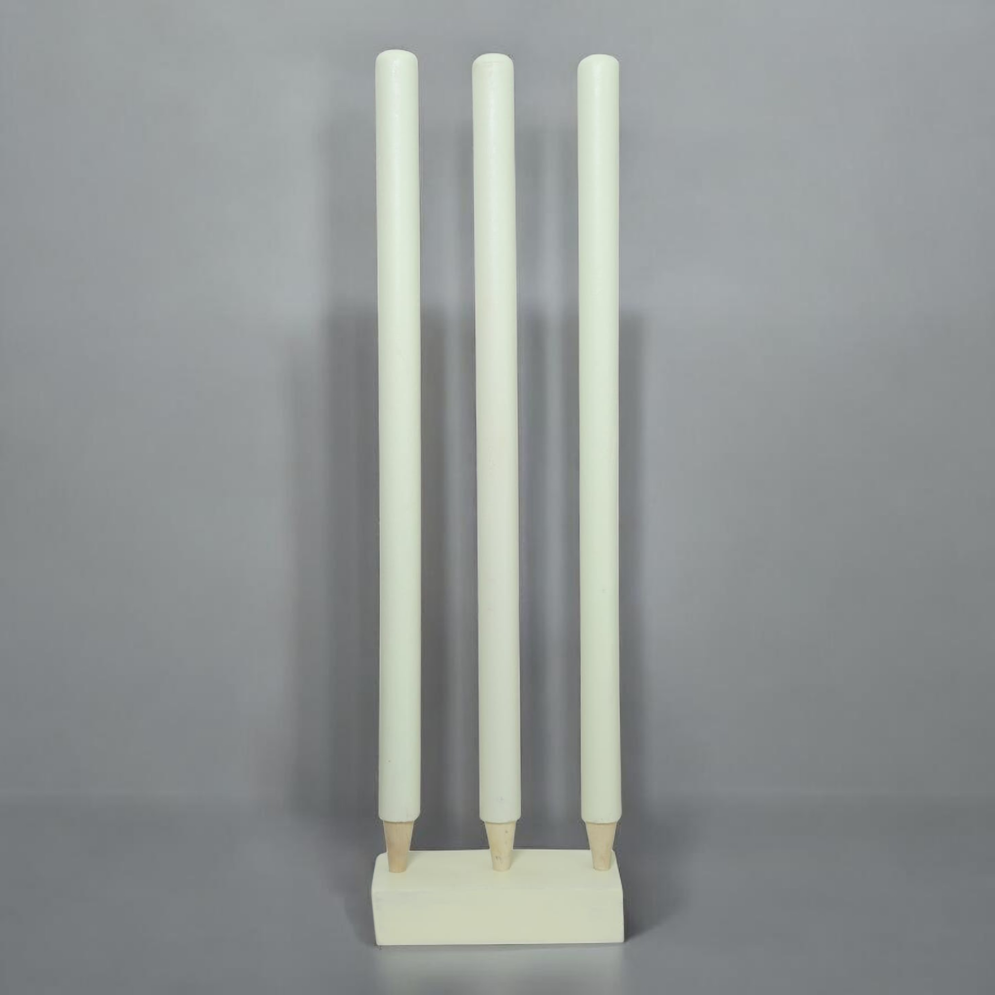 Full Size Wooden Wickets Set Of 3 With Stand